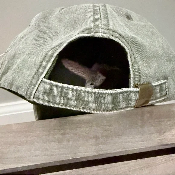 NWT Hummingbird Hat Ruby-Throated Bird Embroidered Khaki Green Adjustable - Picture 4 of 5